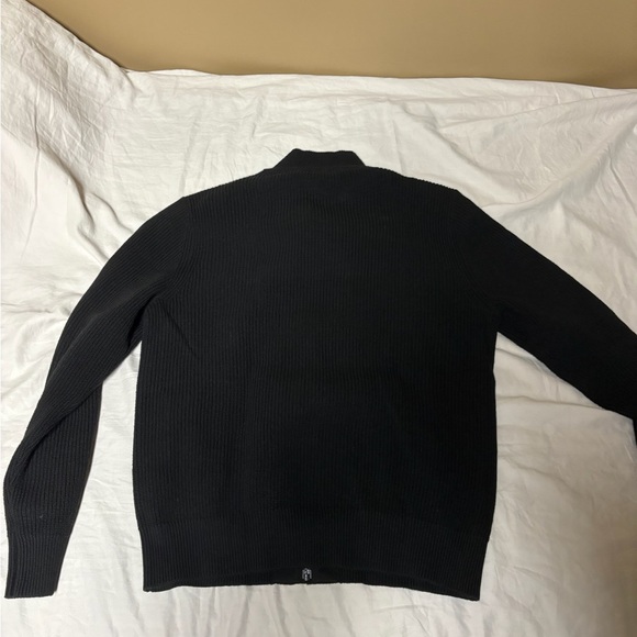Uniqlo Men's Black Zip-Up Sweater - Picture 5 of 5
